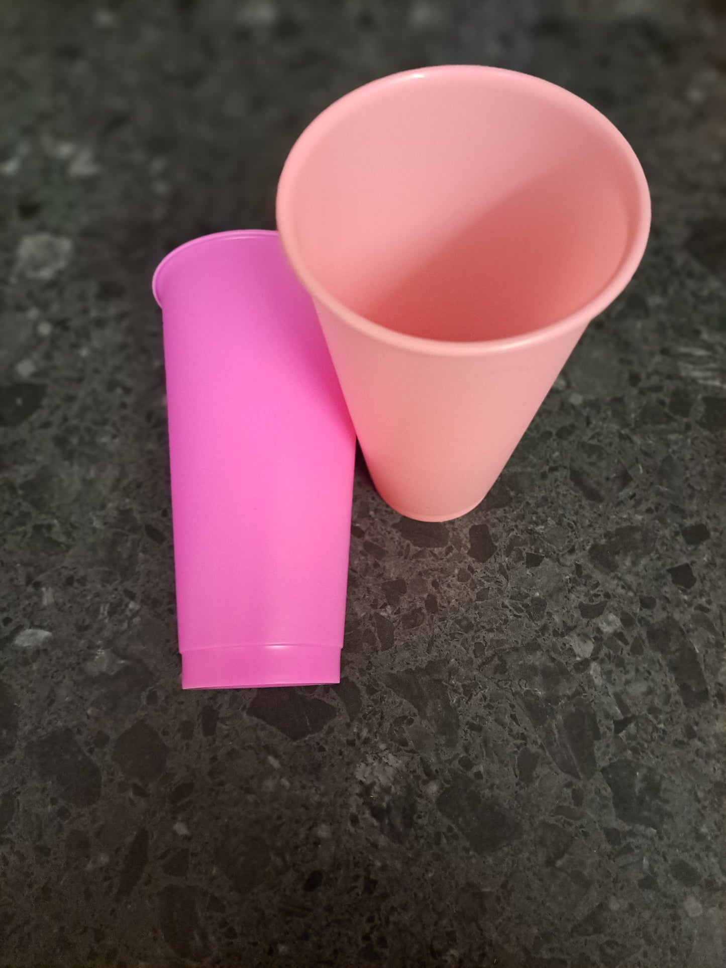 24 Oz plastic cold cups
