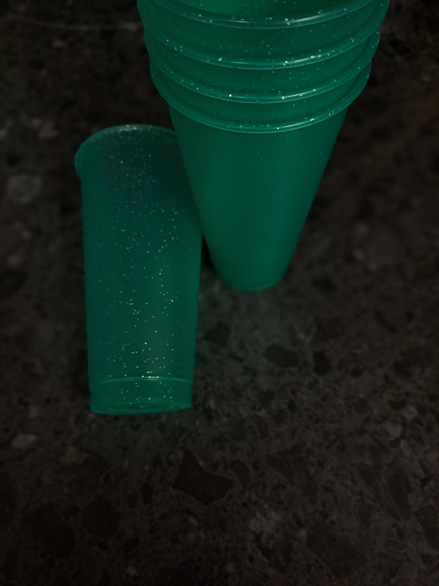 24 Oz plastic cold cups