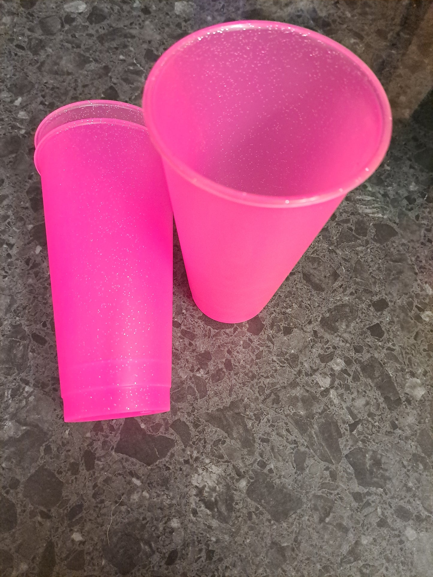 24 Oz plastic cold cups