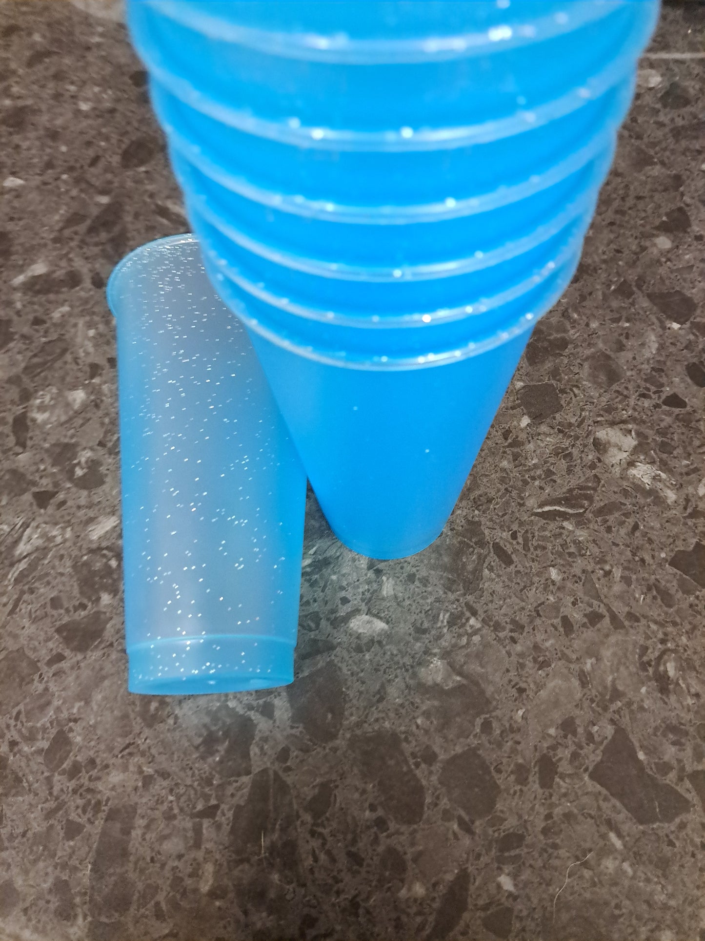 24 Oz plastic cold cups